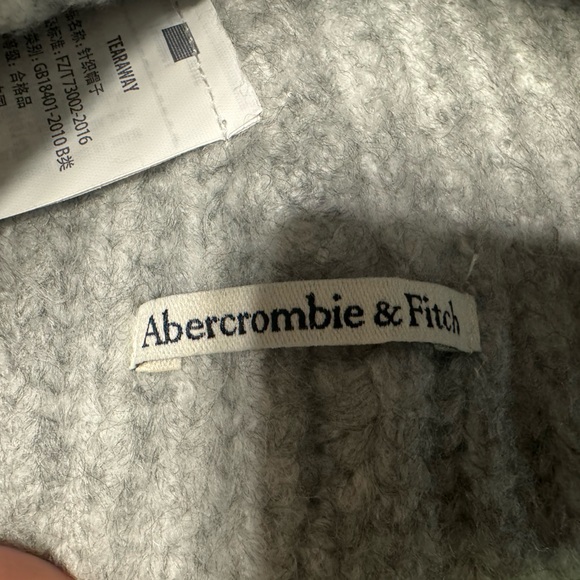 Abercrombie beanies set of 2 tan grey - Picture 2 of 3